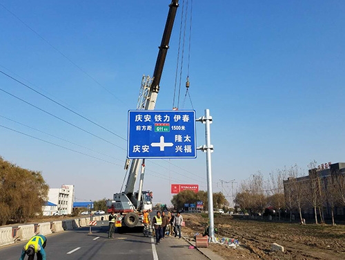 昌吉昌吉道路护栏网网片该如何进行正确的选购呢？